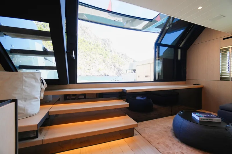 Revolution Yacht Photos Pics 