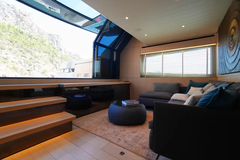 Revolution Yacht Photos Pics 