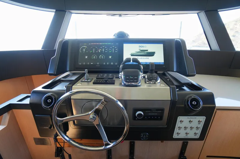 Revolution Yacht Photos Pics 