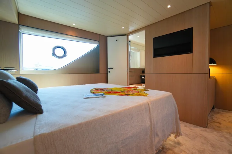 Revolution Yacht Photos Pics 