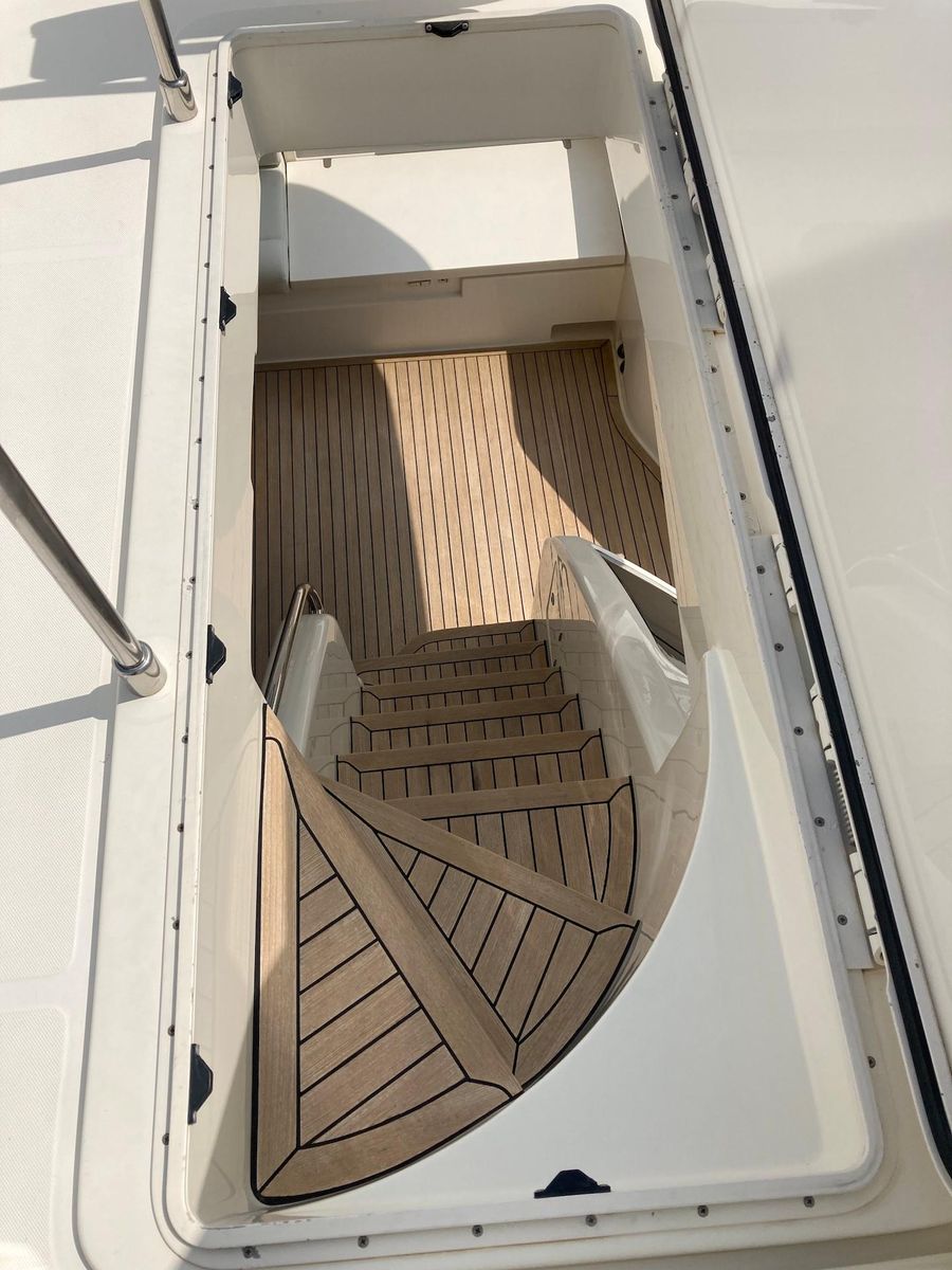 2013 Ferretti Yachts 71 