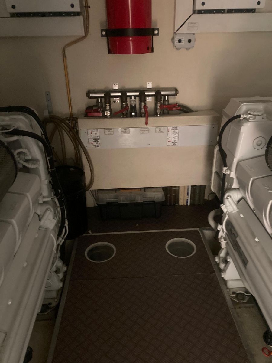 2013 Ferretti Yachts 71 