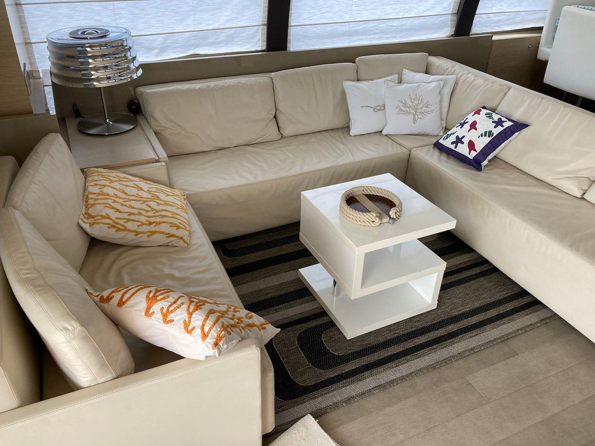 2013 Ferretti Yachts 71 