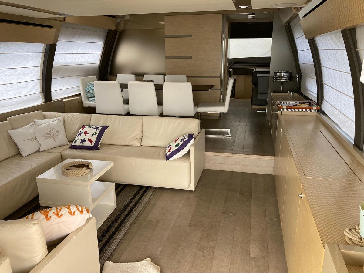 2013 Ferretti Yachts 71 