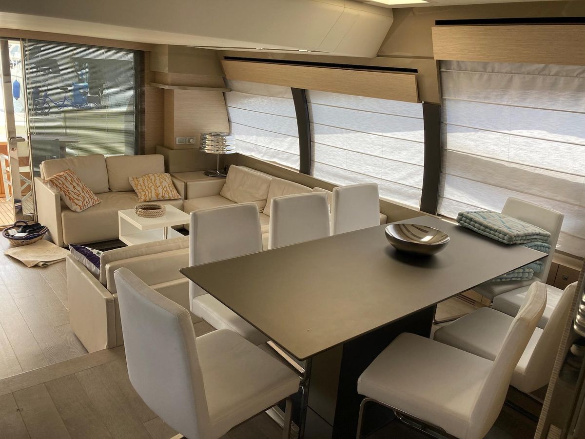 2013 Ferretti Yachts 71 