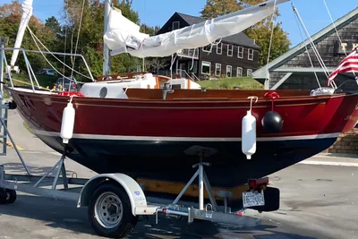 Cape Dory Weekender