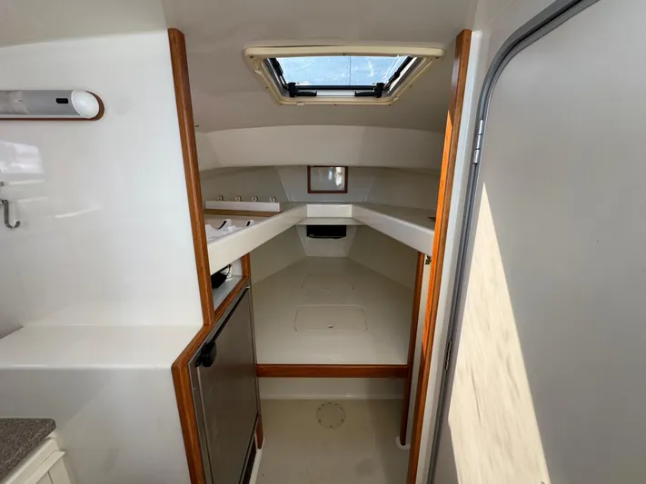 Chilla Yacht Photos Pics 