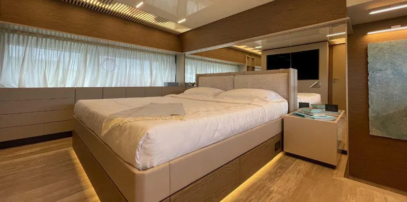 2021 Ferretti Yachts 920 @ Fort Lauderdale Yacht Photos Pics 