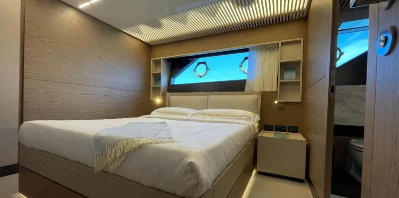 2021 Ferretti Yachts 920 @ Fort Lauderdale Yacht Photos Pics 