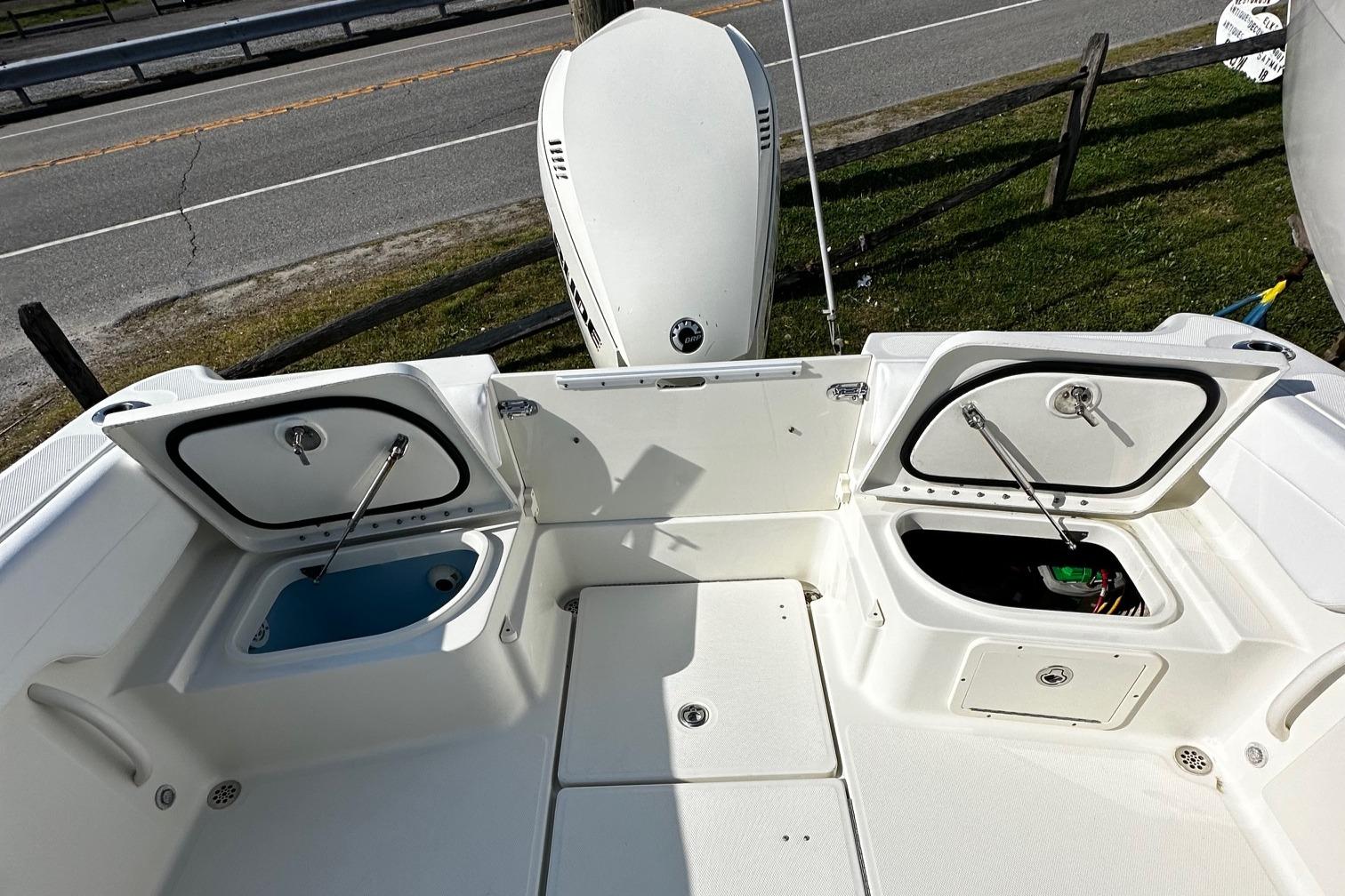 2012 Hydra-Sports 2300 DC Runabout for sale - YachtWorld