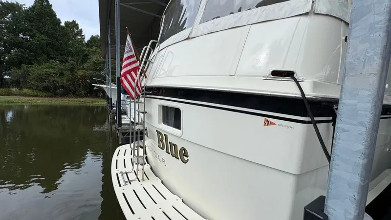 Lila Blue Yacht Photos Pics Stern