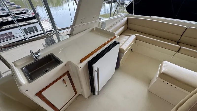 Lila Blue Yacht Photos Pics Flybridge Entertainment Bar