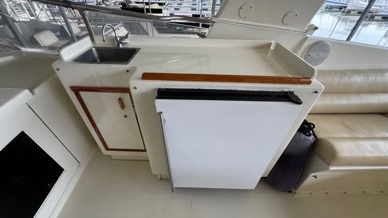 Lila Blue Yacht Photos Pics Flybridge Entertainment Bar