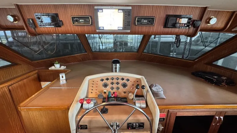 Lila Blue Yacht Photos Pics Lower Helm Station