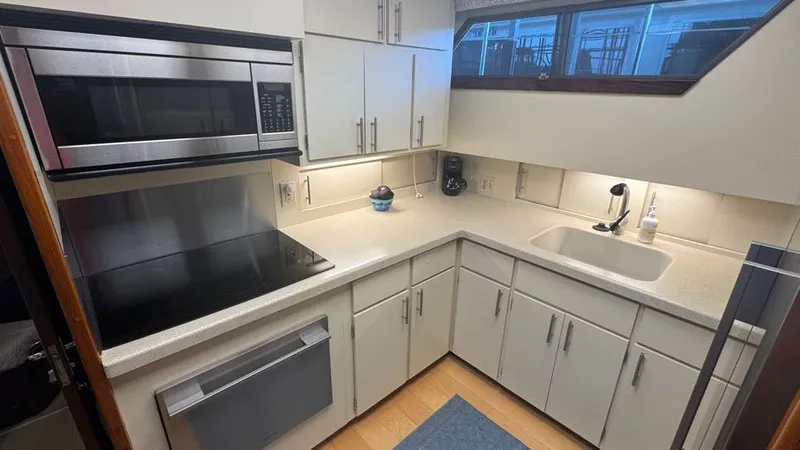 Lila Blue Yacht Photos Pics Galley Down