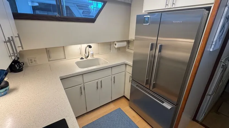 Lila Blue Yacht Photos Pics Galley Down