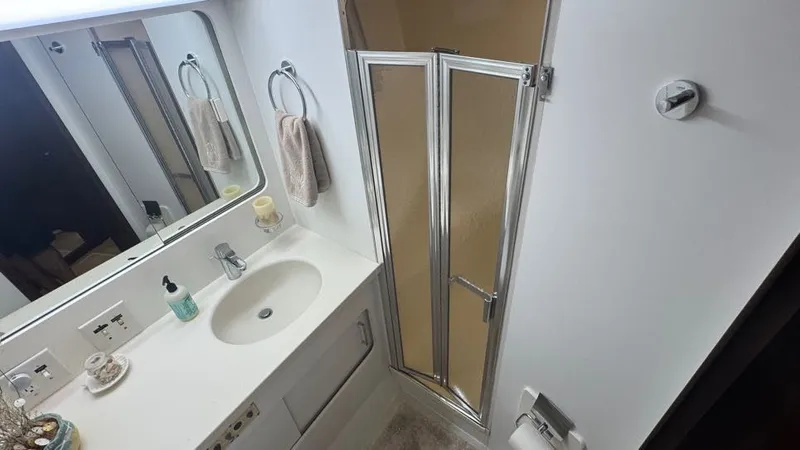 Lila Blue Yacht Photos Pics Forward Guest Head