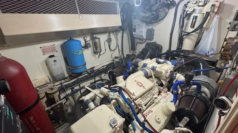 Lila Blue Yacht Photos Pics Engine Room