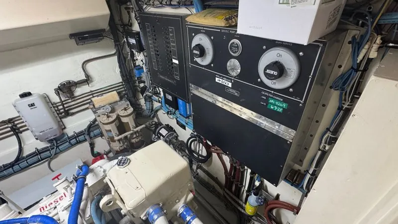 Lila Blue Yacht Photos Pics Engine Room