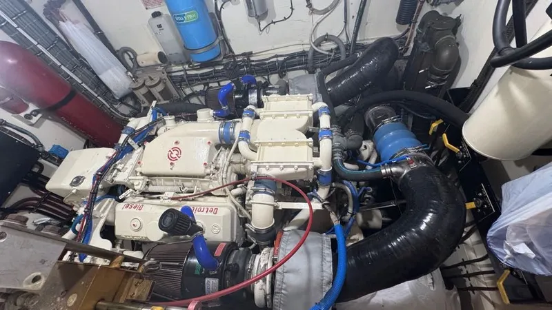 Lila Blue Yacht Photos Pics Engine Room