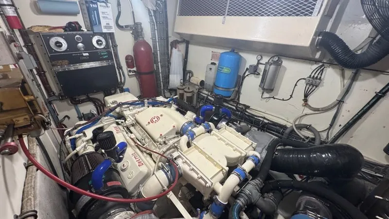 Lila Blue Yacht Photos Pics Engine Room