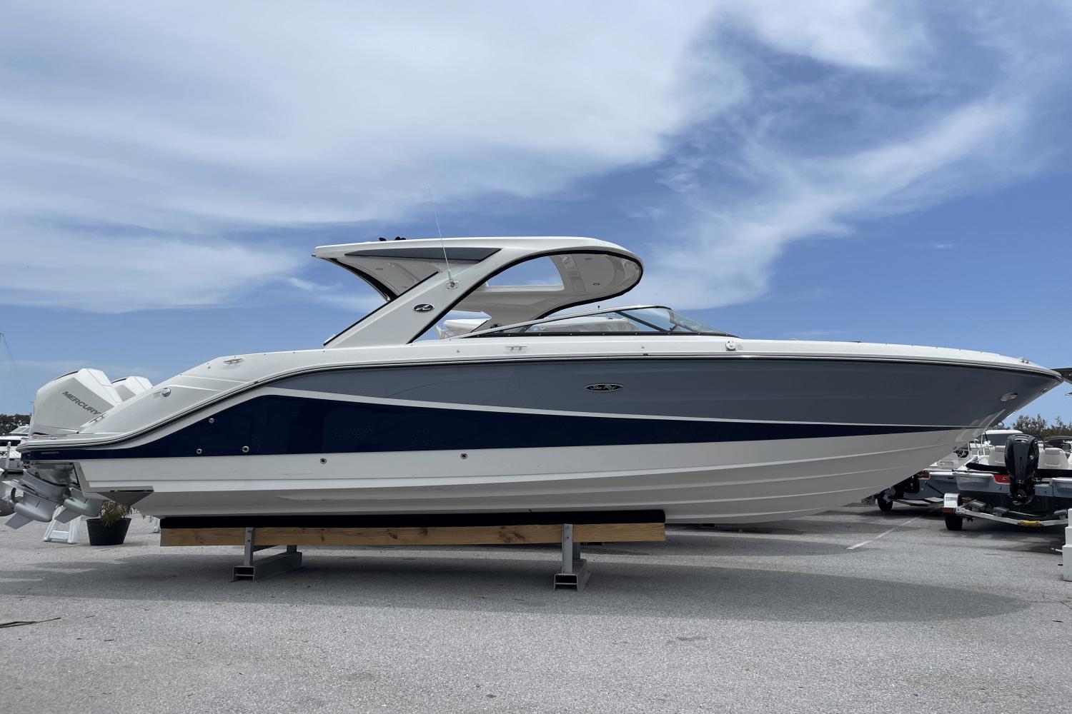 2024 Sea Ray 310 SLX Outboard Runabout for sale YachtWorld
