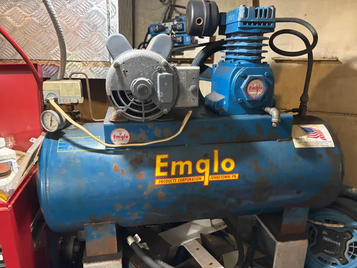 Restless T Yacht Photos Pics 