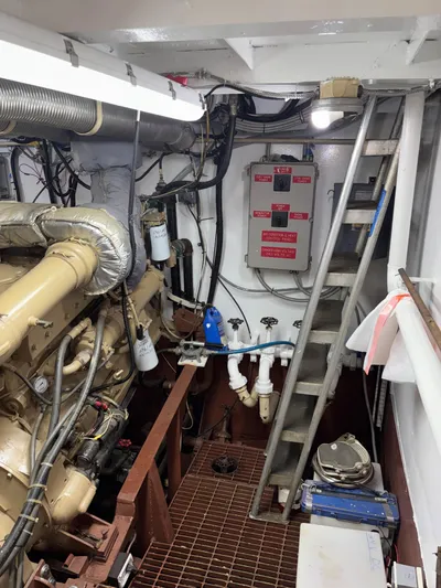 Restless T Yacht Photos Pics 