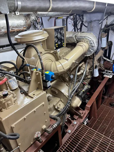 Restless T Yacht Photos Pics 