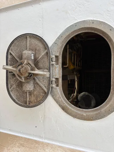 Restless T Yacht Photos Pics 