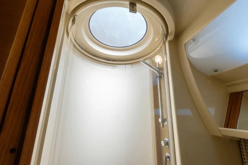 Island Home Yacht Photos Pics 