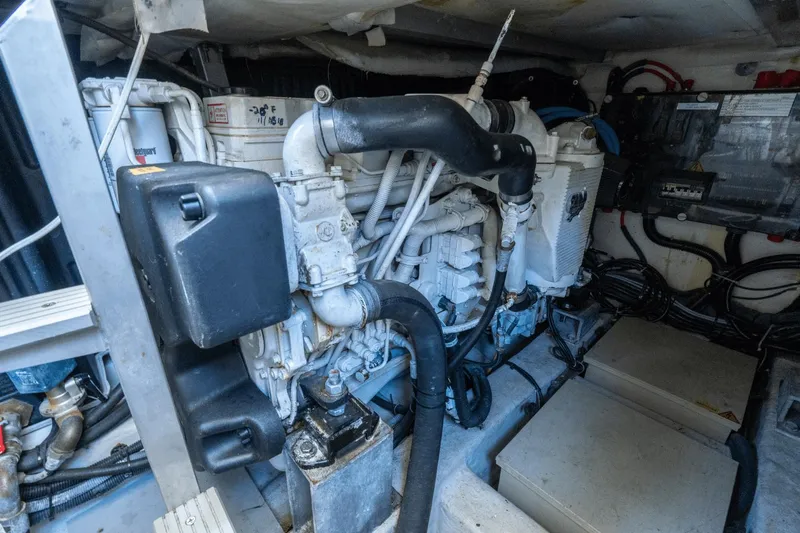 Island Home Yacht Photos Pics 