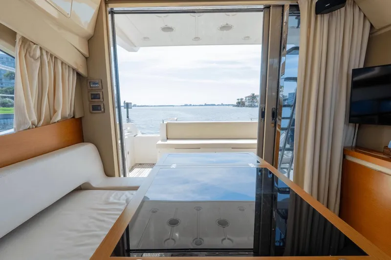 Island Home Yacht Photos Pics 