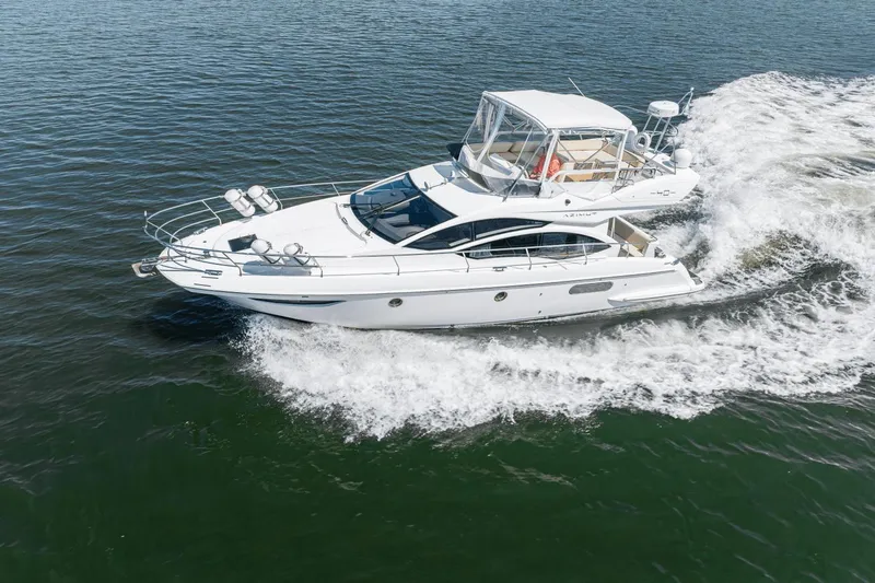 Island Home Yacht Photos Pics 