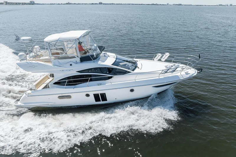 Island Home Yacht Photos Pics 