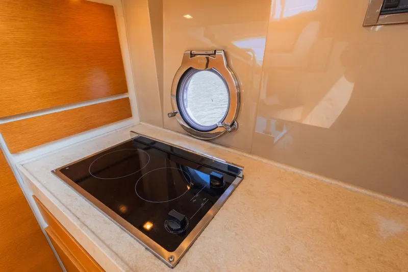 Island Home Yacht Photos Pics 