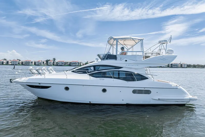 Island Home Yacht Photos Pics 