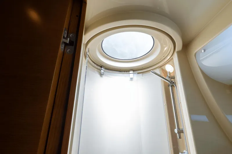 Island Home Yacht Photos Pics 