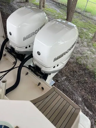 Yacht Photos Pics Twin Mercury outboard engines on a 2014 Everglades 325 Center Console boat.