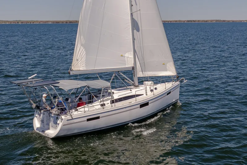 Age Gap Yacht Photos Pics 