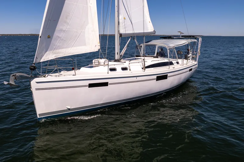 Age Gap Yacht Photos Pics 