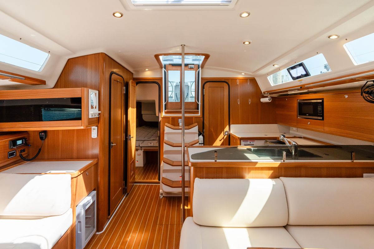 2023 Catalina 42 