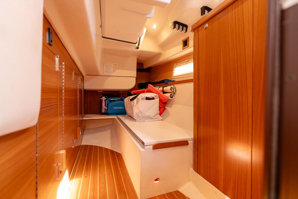 2023 Catalina 42 