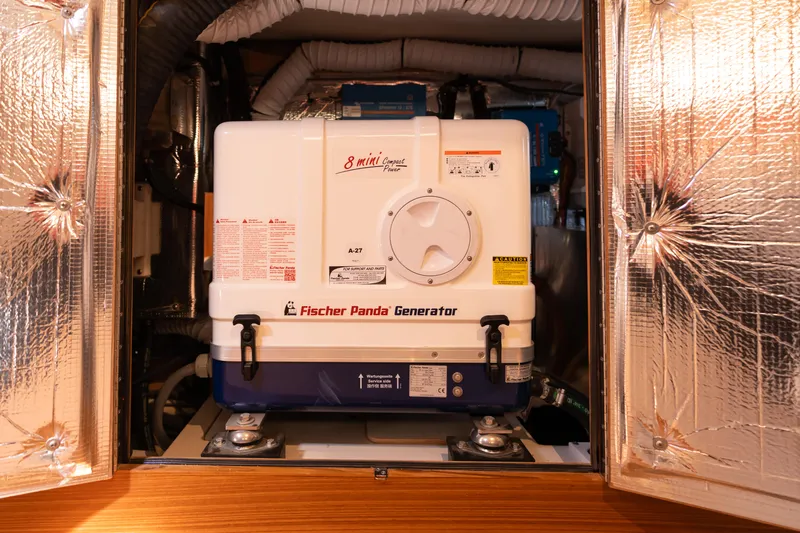 Age Gap Yacht Photos Pics 2023 Catalina 425