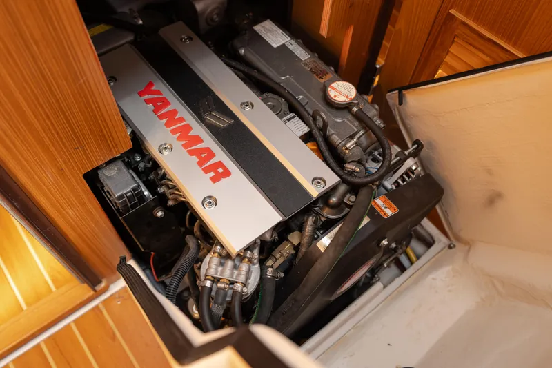 Age Gap Yacht Photos Pics 2023 Catalina 425