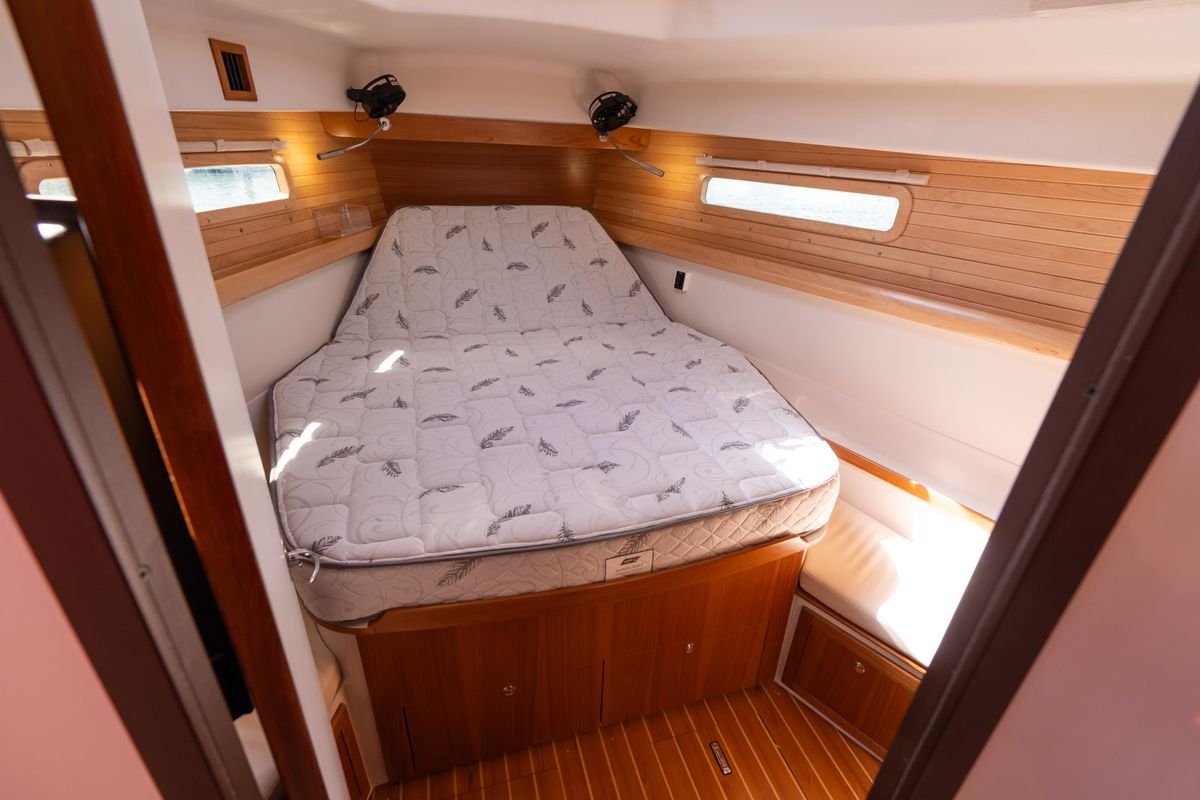 2023 Catalina 42 