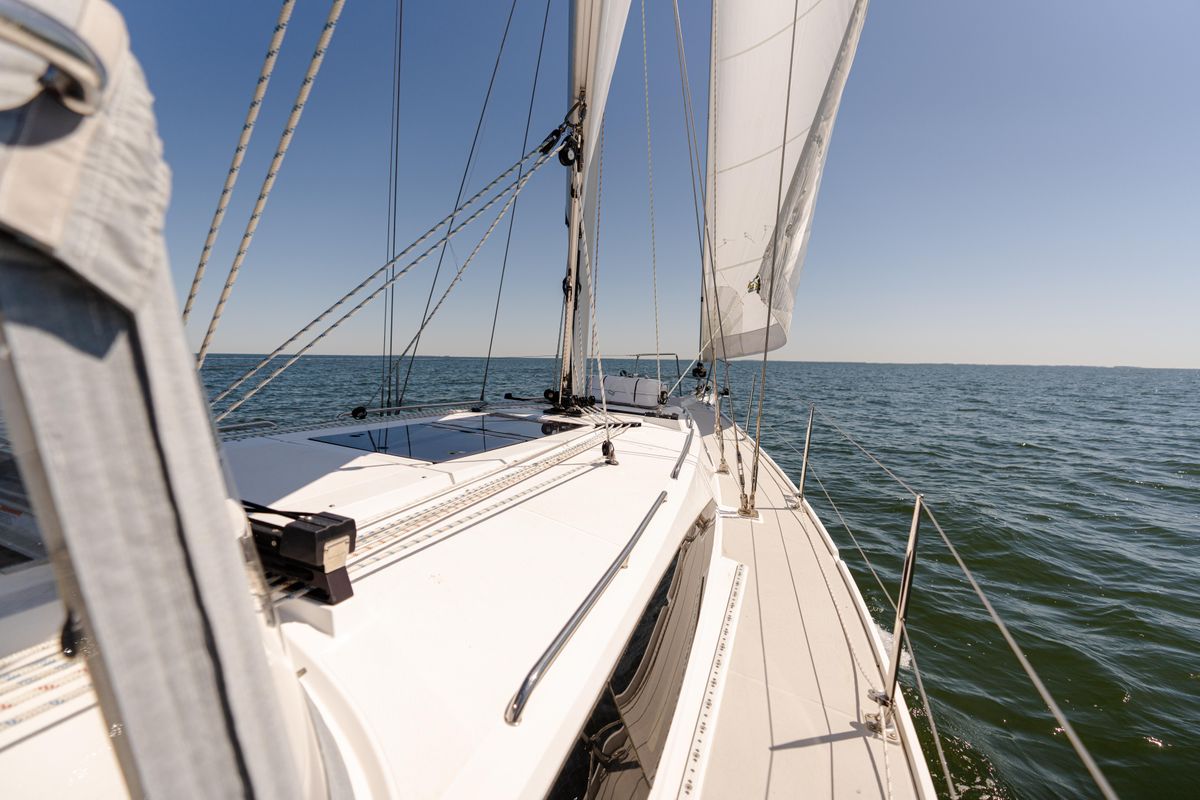 2023 Catalina 42 