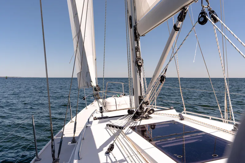 Age Gap Yacht Photos Pics 