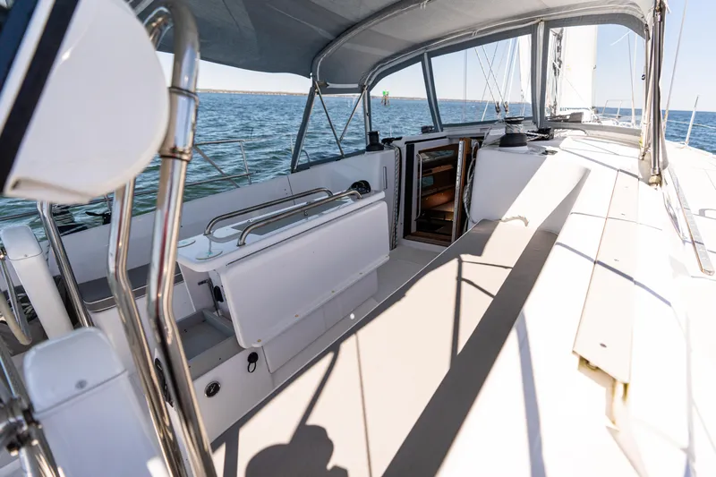 Age Gap Yacht Photos Pics 2023 Catalina 425