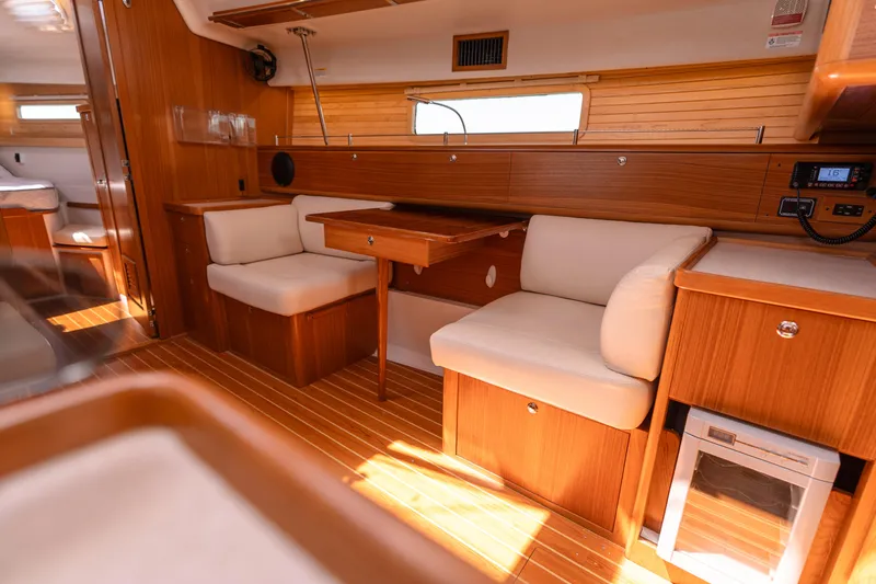 Age Gap Yacht Photos Pics 